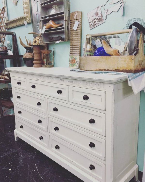 Painted Furniture Ideas Best Furniture Paints For Antiquing