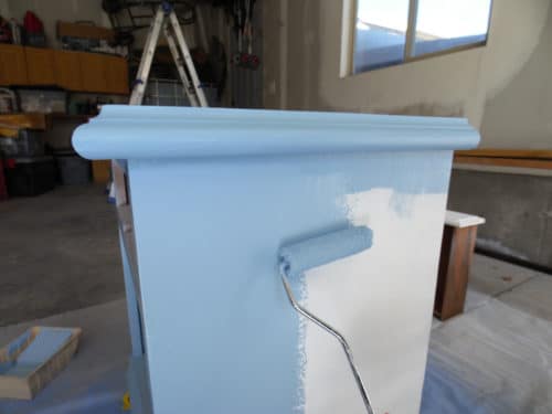 painting a nightstand blue