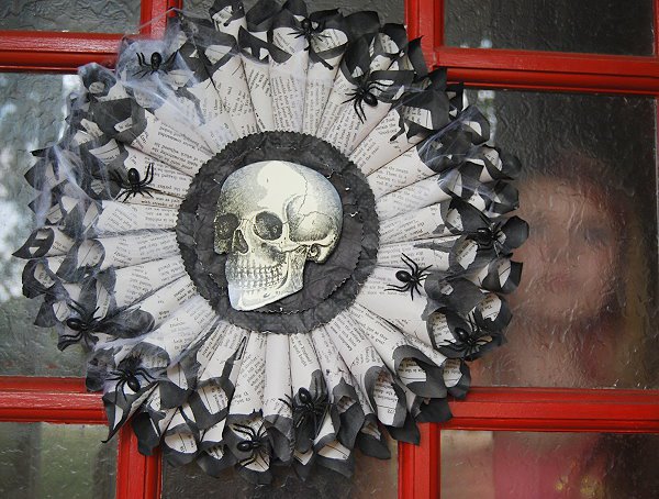 halloween skull wreath