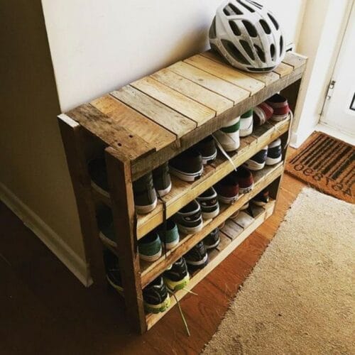 pallet bookshelf