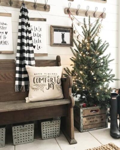 entryway christmas decor