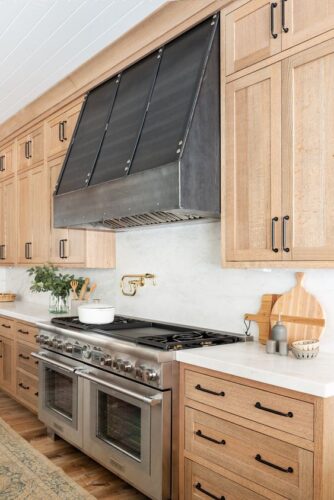 kitchen hardware on drawers and cupboards